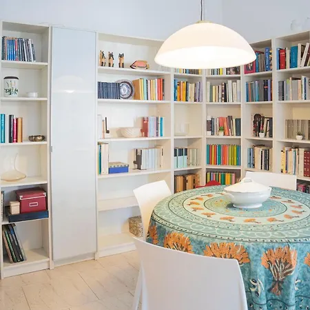 076 - Casa La Libreria, Centro Citta Di Chiavari, 500 Metri Da Mare E Spiagge - 2 Da Letto Daire Chiavari