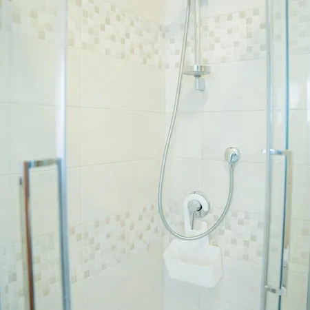 076 - Casa La Libreria, Centro Citta Di Chiavari, 500 Metri Da Mare E Spiagge - 2 Da Letto * Chiavari